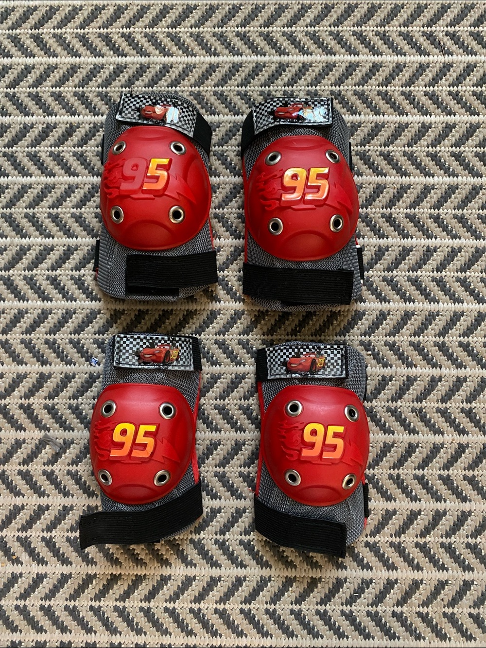 Bell Disney Pixar Cars Lightning McQueen Protective Knee & Elbow Pads.